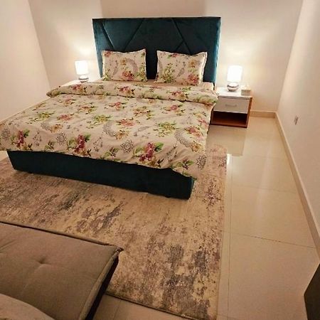 Splendid Villa Rooms Near Dubai Airport Buitenkant foto