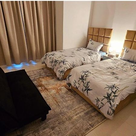 Splendid Villa Rooms Near Dubai Airport Buitenkant foto