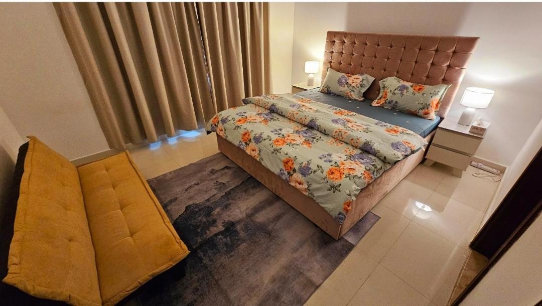 Splendid Villa Rooms Near Dubai Airport Buitenkant foto